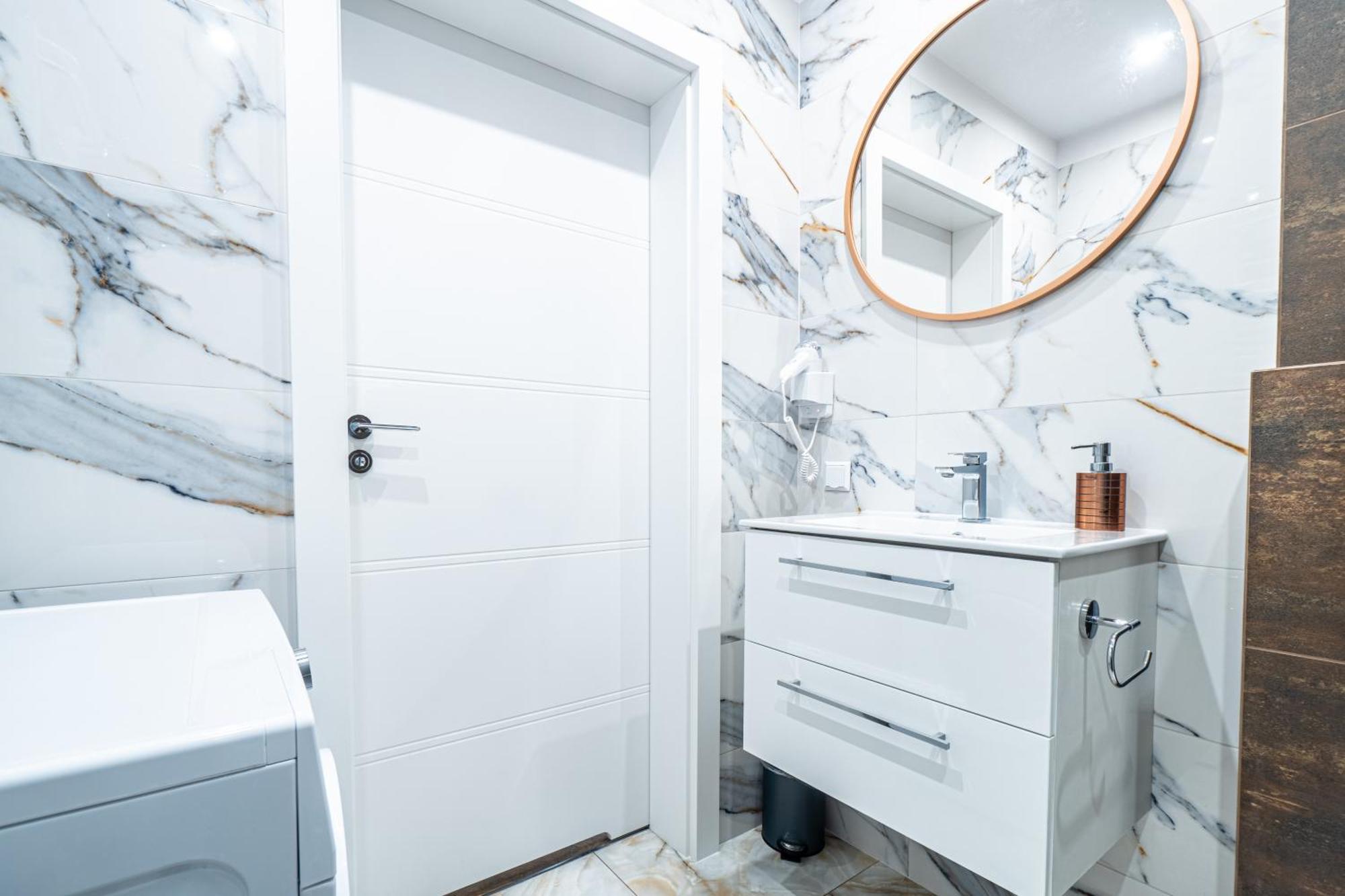 Private Parking, Secure Building - Central Apartments Old Town & Main Station 그단스크 외부 사진