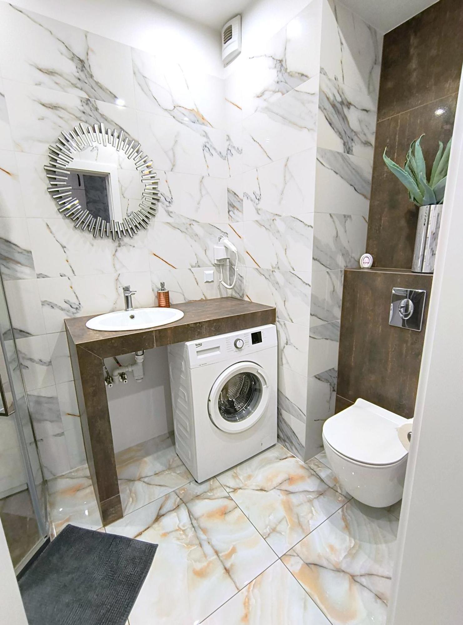 Private Parking, Secure Building - Central Apartments Old Town & Main Station 그단스크 객실 사진